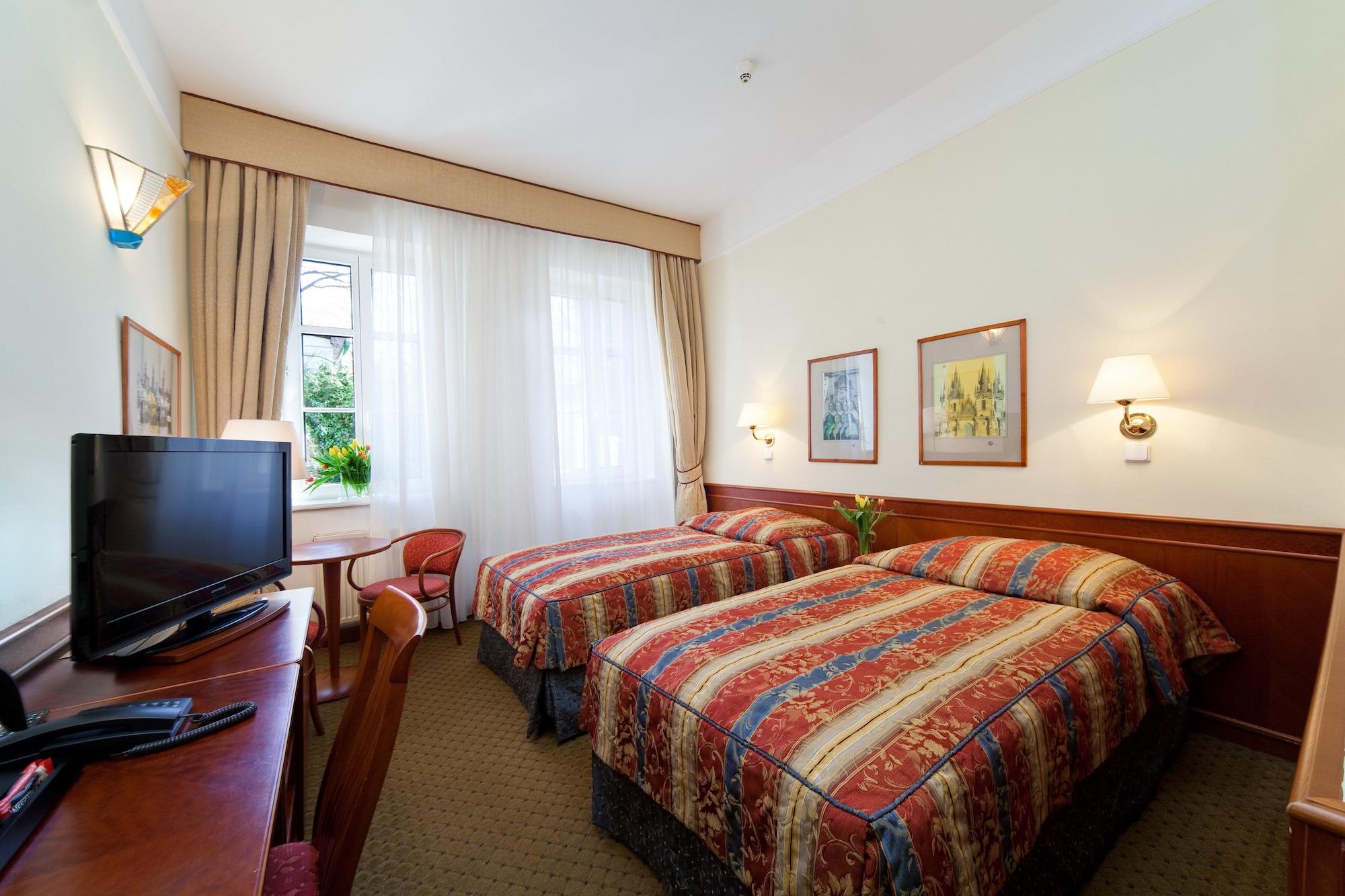 Boutique Hotel 16 Praga Esterno foto