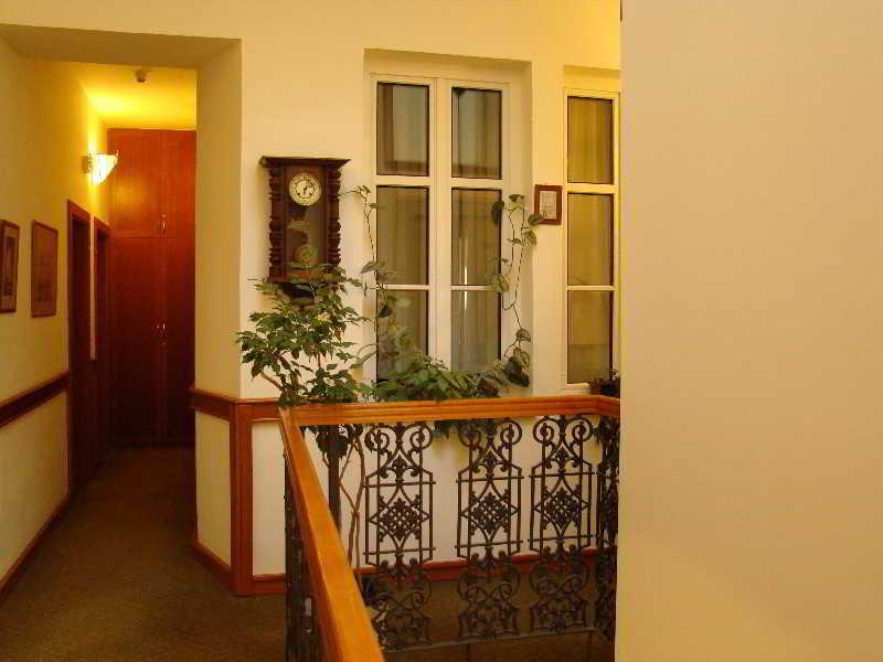Boutique Hotel 16 Praga Esterno foto