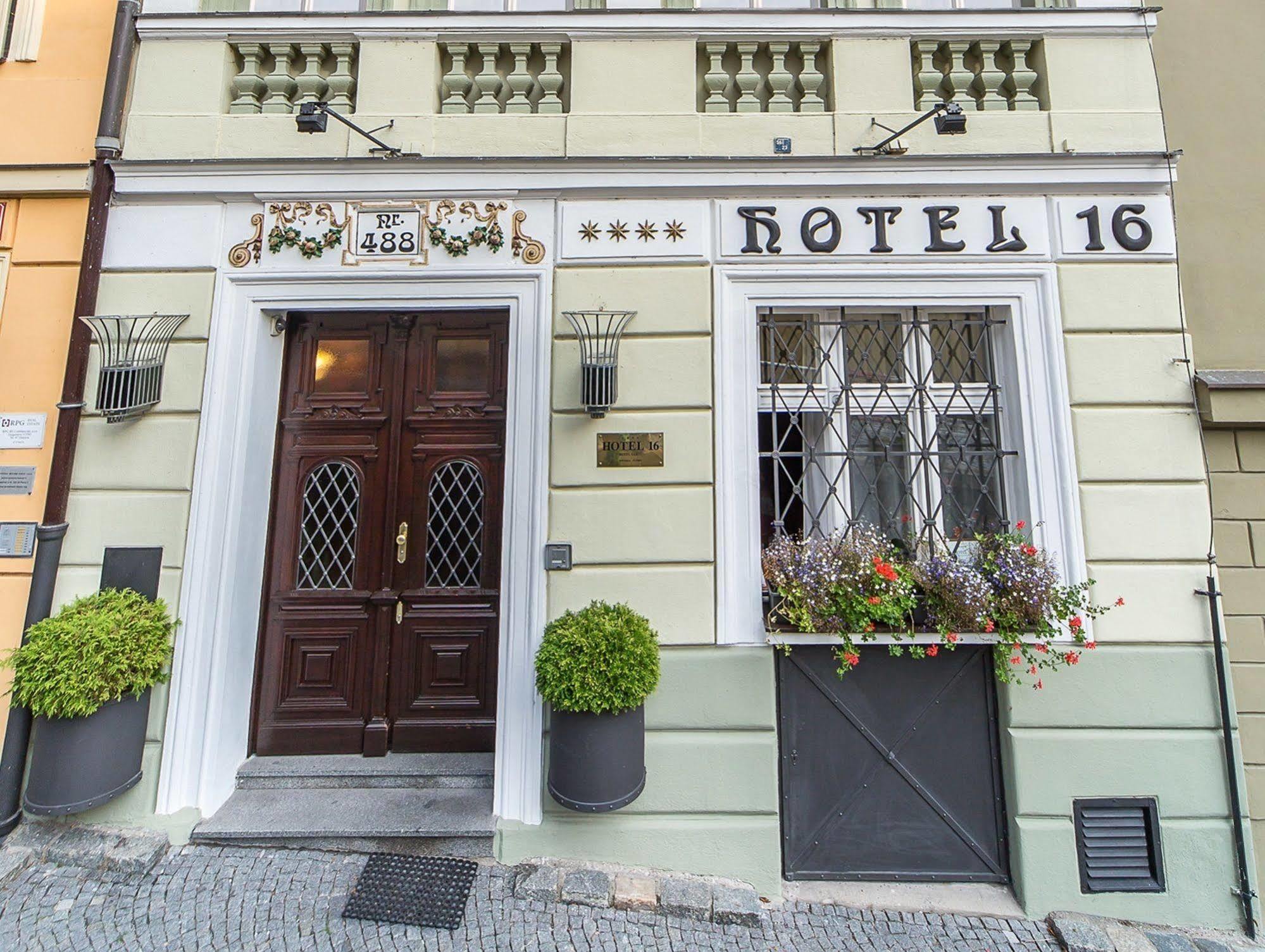 Boutique Hotel 16 Praga Esterno foto