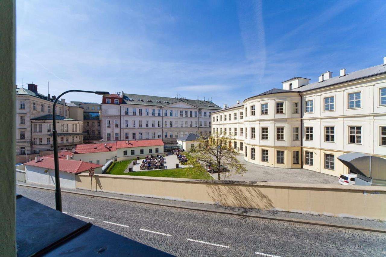 Boutique Hotel 16 Praga Esterno foto